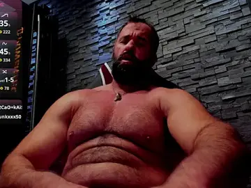 Stripchat Live Sex Cam of David_Big_Daddy