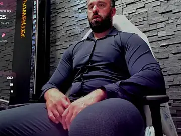 Stripchat Sex Chat of David_Big_Daddy