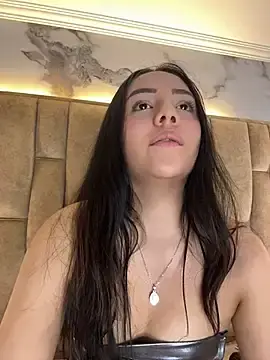 Stripchat Live Sex Cam of Emily_Trujillo