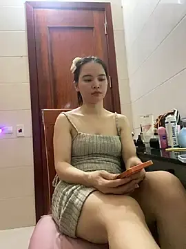 Stripchat Free Porn Cam of LiLi-Kirix99