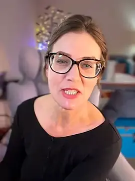 Stripchat Adult Video Chat of MaiseKnox