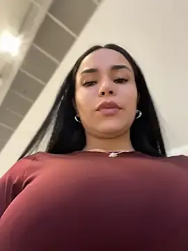 Stripchat Sex Cam of Naatalia