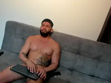 Stripchat Adult Webcams of RikyAaron
