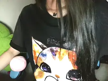 Stripchat Adult Webcam of Yiyina_17