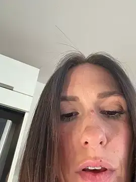 Stripchat Free Porn Cam of lola_tentatiion