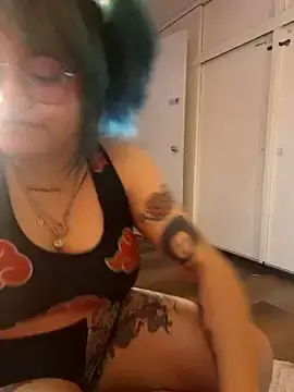 Stripchat Live Sex Cam of lucky-leah