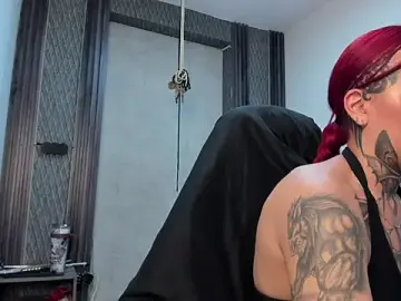 Stripchat Best Webcam of selene_red_