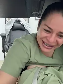 Stripchat Live Porn of Dr_Nathalia_28