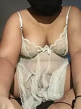Stripchat Nude Webcam of HotAishaa