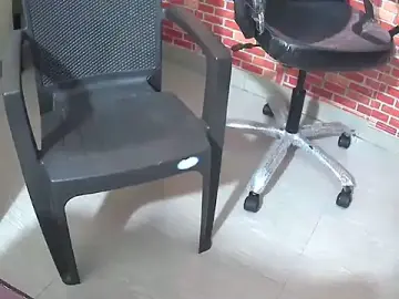 Stripchat Free Porn Cam of ahinaNaaz