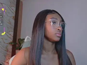 Stripchat Live Sex of ahvi_ebony
