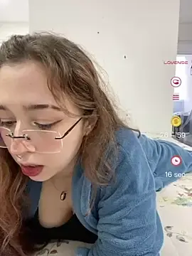 Stripchat Live Sex Cam of tsuki_chan_on
