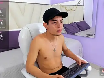 Stripchat Adult Webcam of Ethan12_