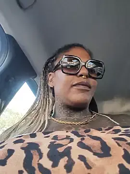Stripchat Watch Live Sex Cams of DarkDea