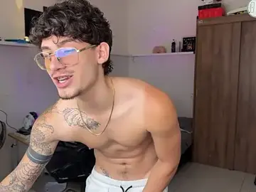 Stripchat Best Webcam of Kisan_Smith