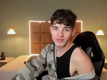 Stripchat Best live sex cam show of AlejooTwink