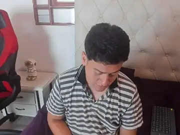 Stripchat Best Webcam of oliver_price1