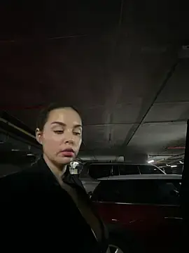 Stripchat Free Porn Cam of Alirawrz