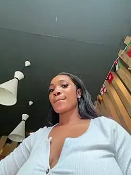 Stripchat Free Live Porn of ___Nessa