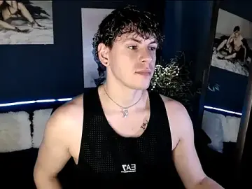 Stripchat Live Sex Cam of TylerGibson