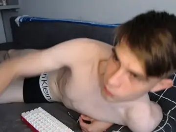 Stripchat Nude Webcam of Student_Oliver