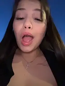 Stripchat Live Sex Cam of Chloe__Moon