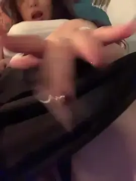 Stripchat Free Porn Cam of Chloe__Moon