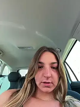Stripchat Sex Cam of DoriDelux66