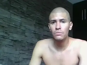 Stripchat Live Porn of Sexylatin64