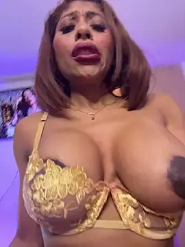 Stripchat Best Webcam of canela_10