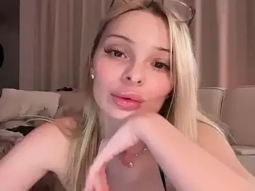 Stripchat Live Sex Cam of HannaXLove