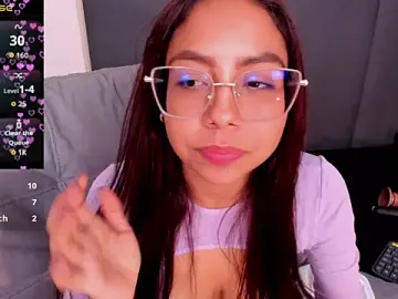 Stripchat Watch Live Sex Cams of LeilaSaenz