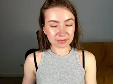 Stripchat Live Sex Cam of Mia_Tasty