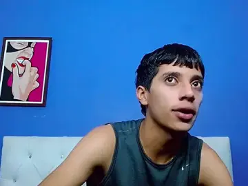 Stripchat Free Porn Cam of jl_brayan12