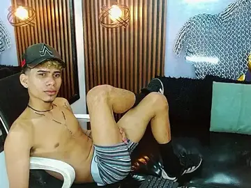 Stripchat Nude Webcam of Skinny_cute_Alyer