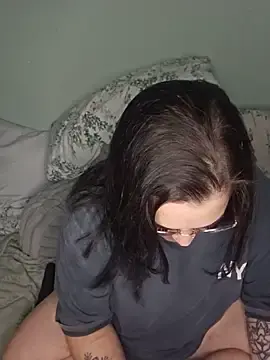 Stripchat Free Porn Cam of Saucy-Serenity