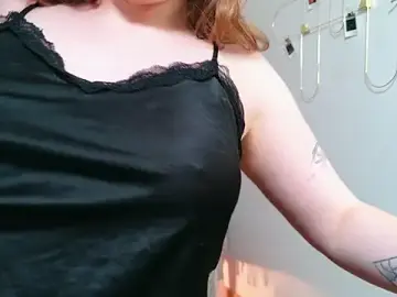Stripchat Sex Cam of Sense_Of_Rosemary