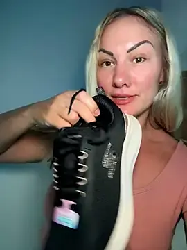 Stripchat Free Live Porn of NastyMilf_