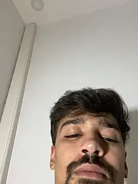 Stripchat Free Porn Cam of Hermanooooooo