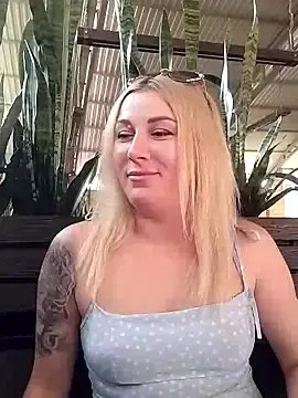 Stripchat Free Porn Cam of evil_kitty