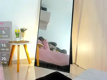Stripchat Adult Webcam of hollyprincess_2