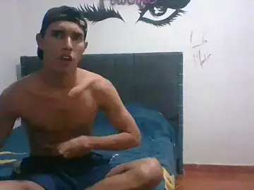Stripchat Free Live Porn of Willy_long_cock