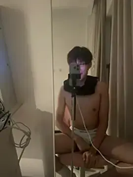 Stripchat Nude Webcam of Ethan_64724