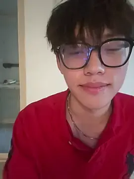 Stripchat Sex Cam of Ethan_64724