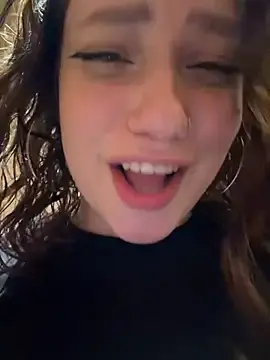 Stripchat Adult Webcam of lucy-joy