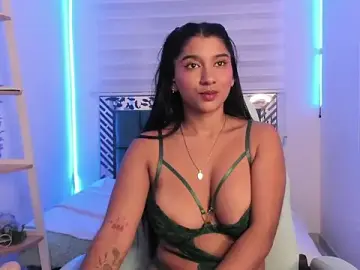 Stripchat Nude Webcam of Aurora_Blazee
