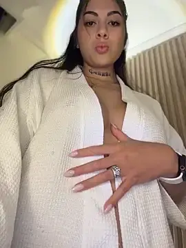 Stripchat Live Sex of Sarasanders_4