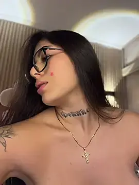 Stripchat Live Porn of Sarasanders_4
