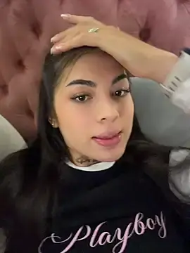 Stripchat Best live sex cam show of Sarasanders_4