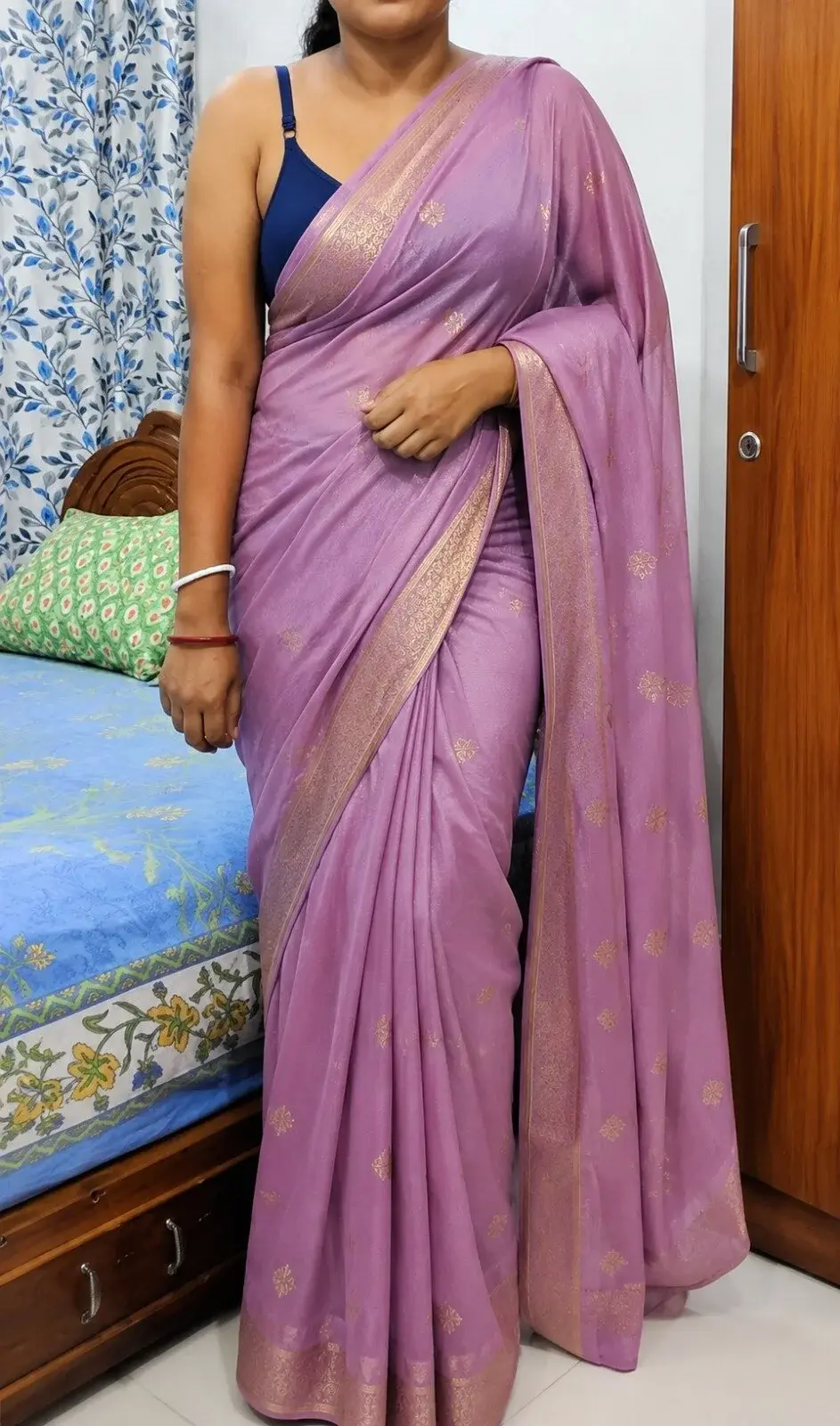 Hot_Urvashi_
